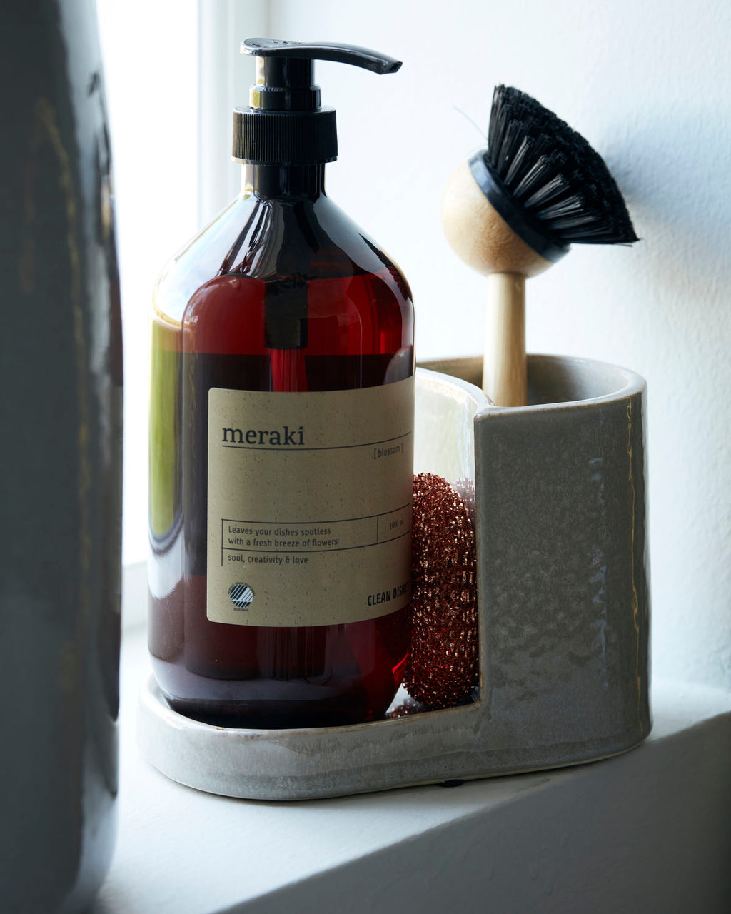 Meraki Datura harja ja saippuateline harmaa