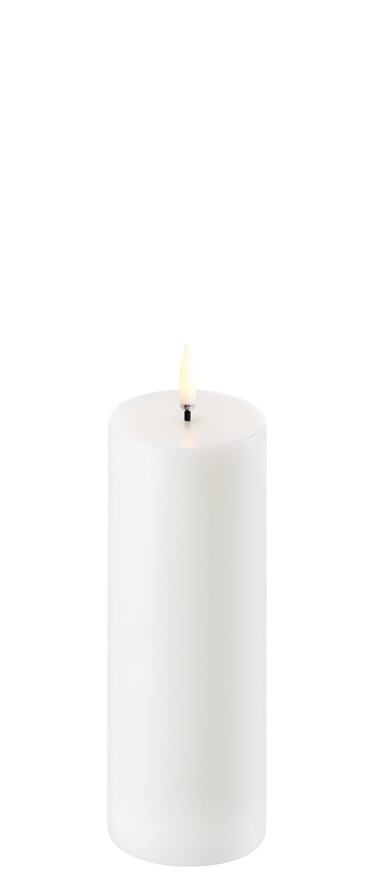 Uyuni LED-kynttilä smooth 5,8 x 15 cm - Nordic White